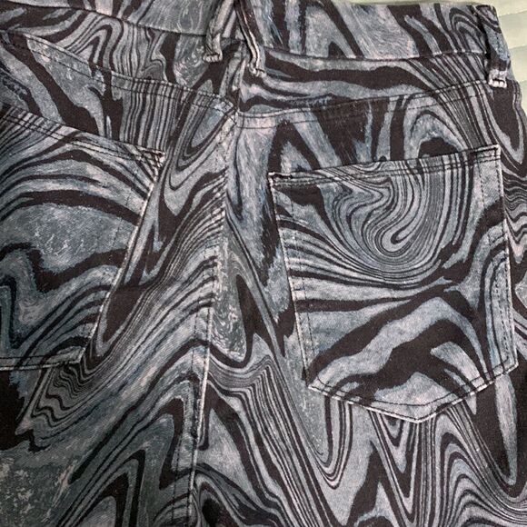 Good American Good Classic Jeans Size 8/29 - Picture 3 of 17